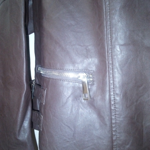 Women's Jacket - Picture 7 of 13